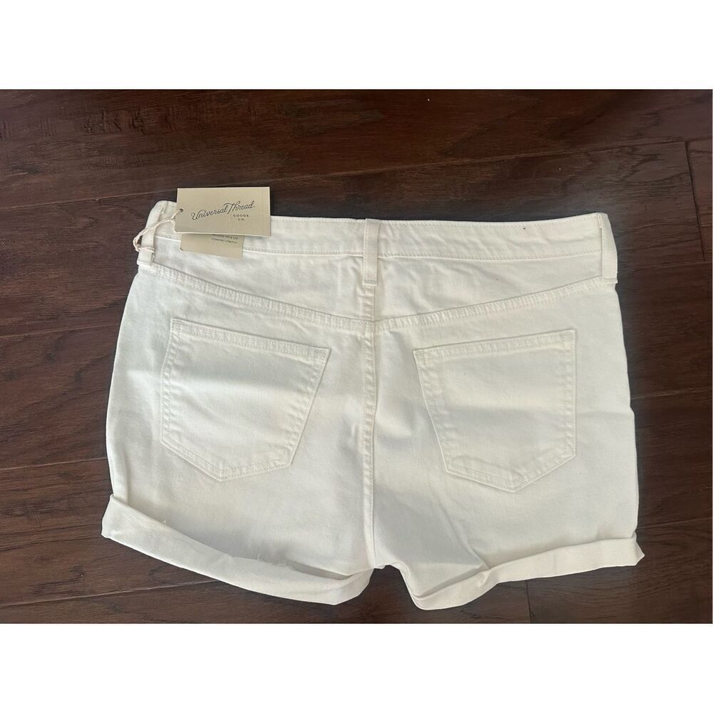NWT Target White Mid Rise Boyfriend Cuffed Shorts Soze 30/10 - Picture 2 of 4